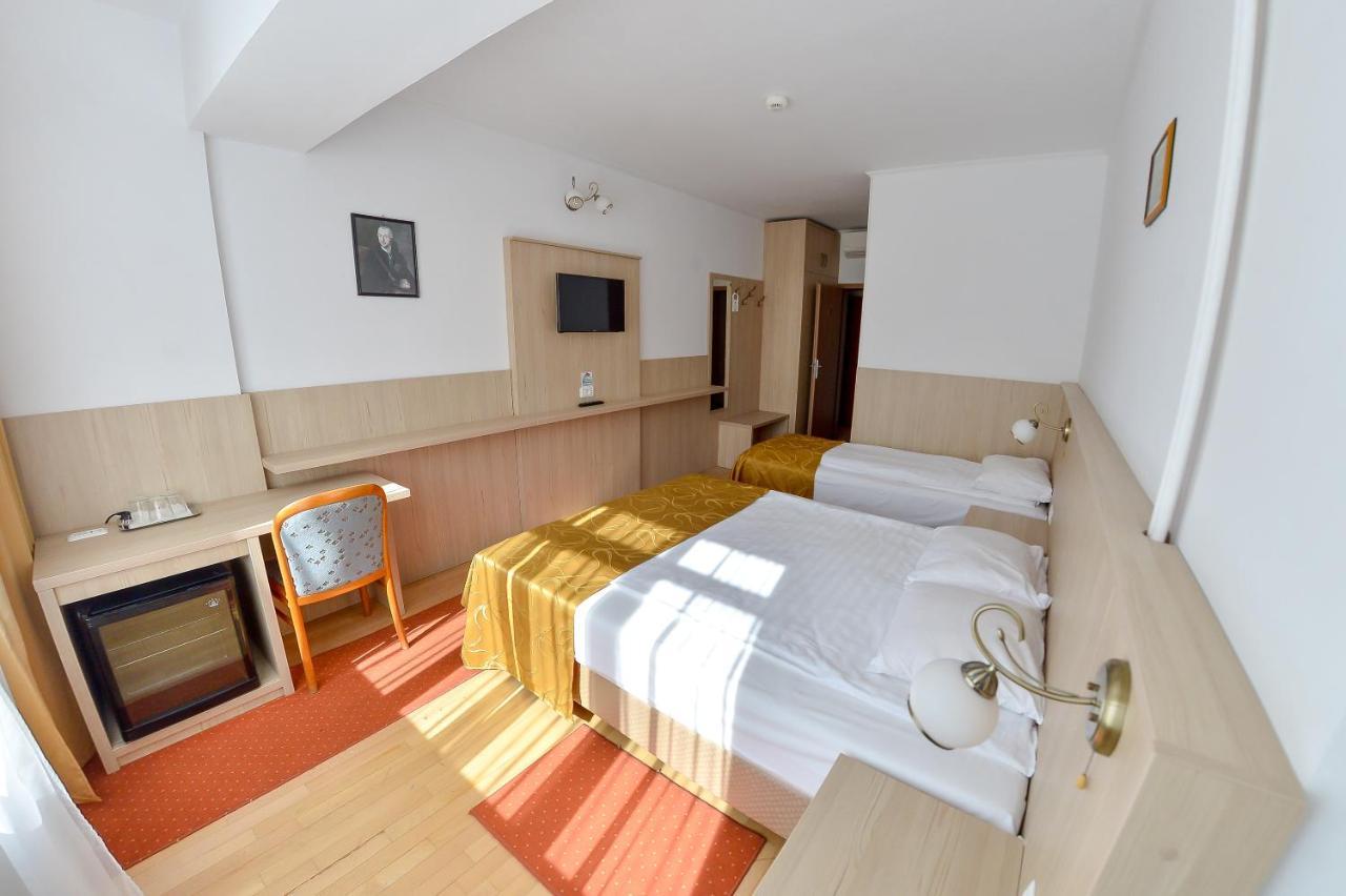 Hotel Gallant Sibiu Ngoại thất bức ảnh